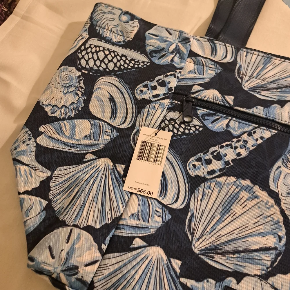 Vera Bradley Morning Shells Pattern Blue Seashell Tote - Picture 12 of 15